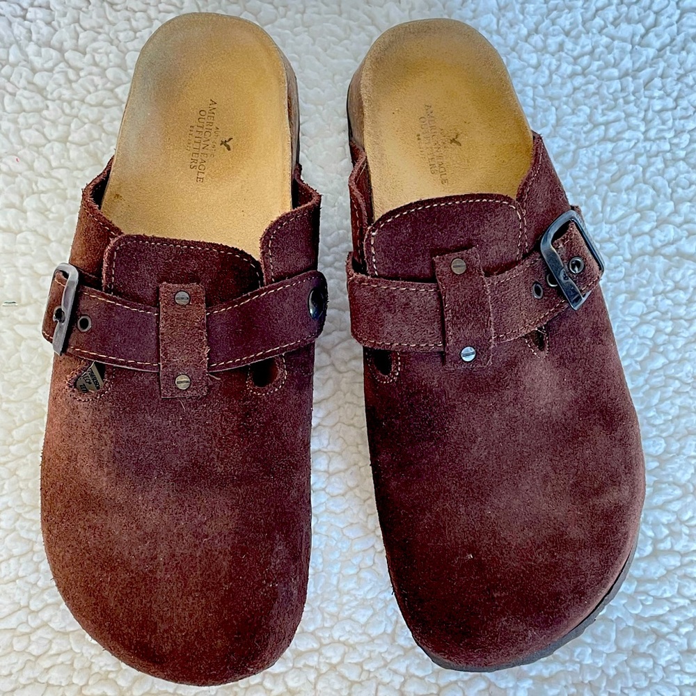 American Eagle Bari Clogs Women’s 6 Brown